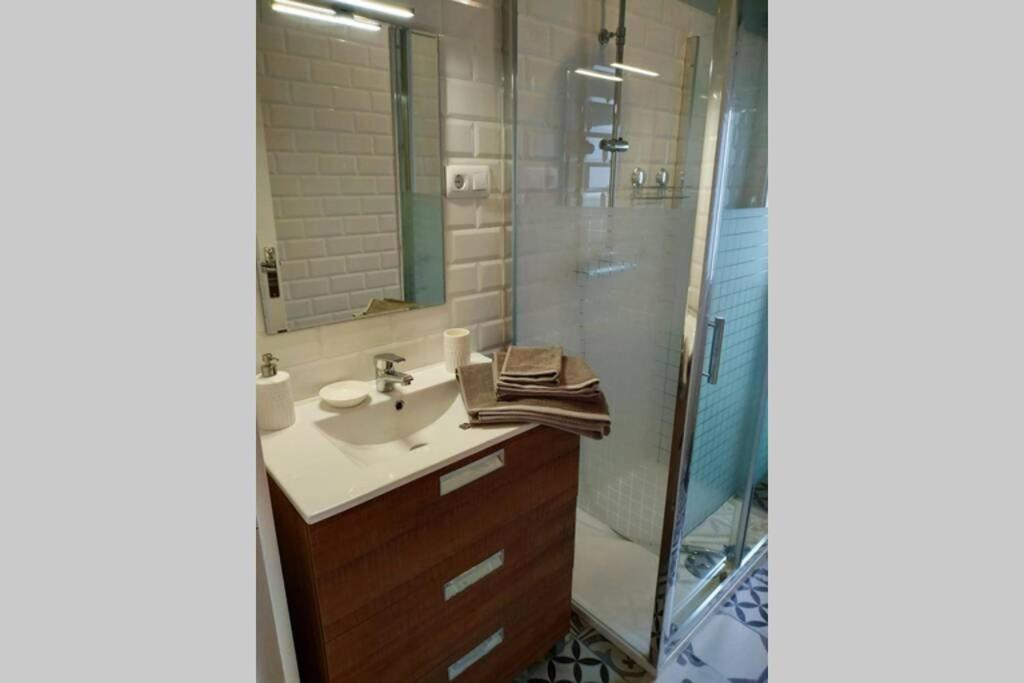 El Apartamento De Marta A Coruna Luaran gambar