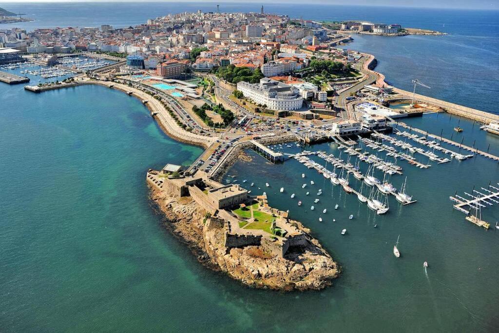 El Apartamento De Marta A Coruna Luaran gambar